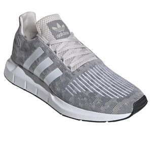 BNIB Adidas Grey Swift Run Sneakers 👟